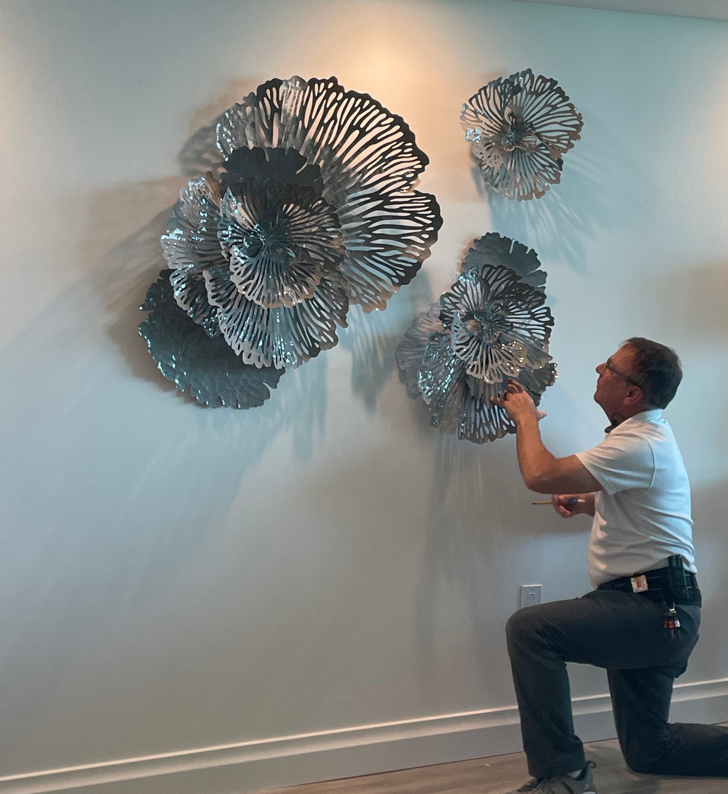 Flower Wall Art, White, Metal