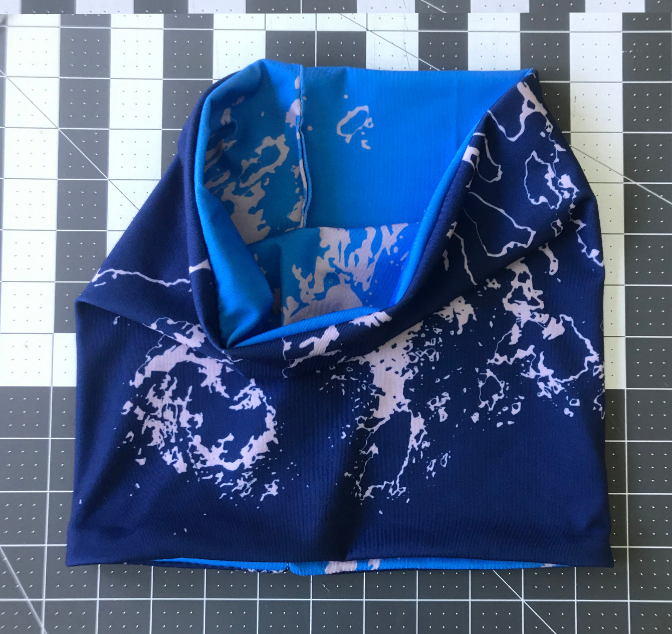 NEW Coastline Fitted Reversible Neck Band, Cool Blues