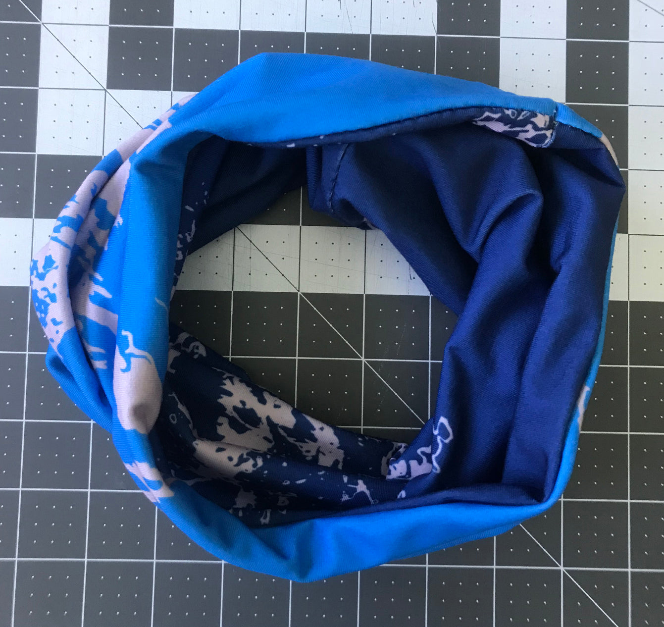 NEW Coastline Fitted Reversible Neck Band, Cool Blues