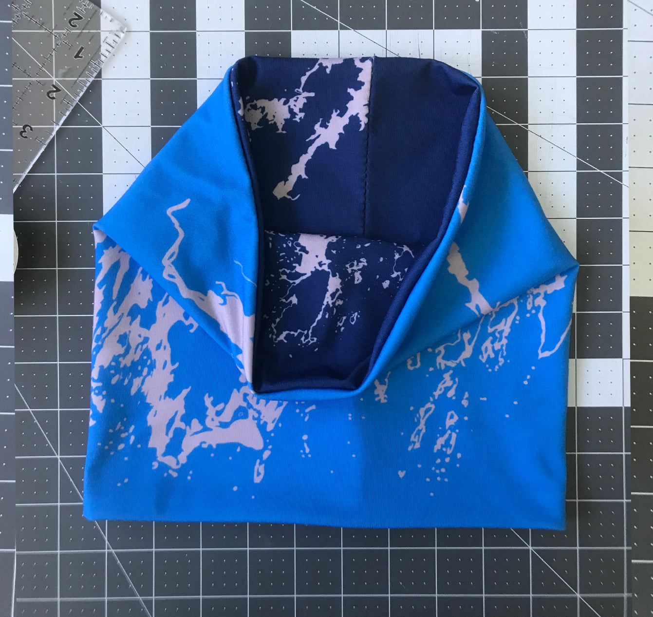 NEW Coastline Fitted Reversible Neck Band, Cool Blues